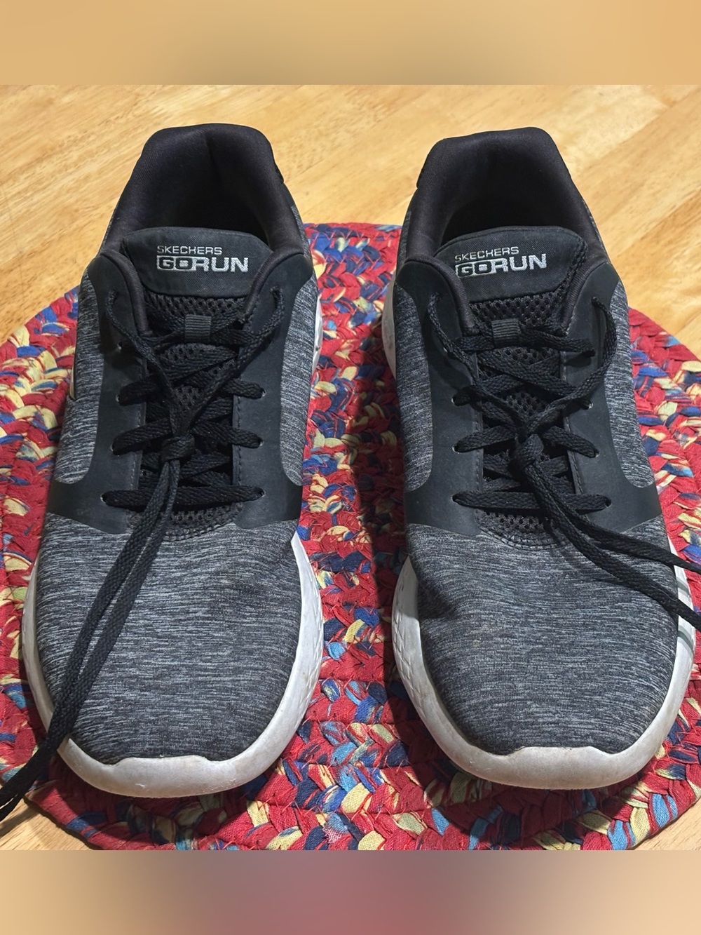 Skechers GOrun Men's Athletic Shoes - Black & Gray Heather